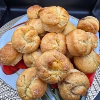 ✨ Soft & Fluffy Easter Brioche Muffins 🧁🐣Watch these homemade brioche muffins come to life — soft, golden, and filled with sweet surprises! 🤍 From silky dough to perfectly baked goodness, every step is worth it.Chocolate or jam? Why not both 😉
Perfect for Easter brunch or a cozy treat at home.Save this for later & try them yourself! 💫
Full recipe on www.myyummymeals.cooking 😋#EasterBaking #BriocheMuffins #Kozunak #HomemadeGoodness #BakingReels #SweetTreats #SpringBaking #FoodReels