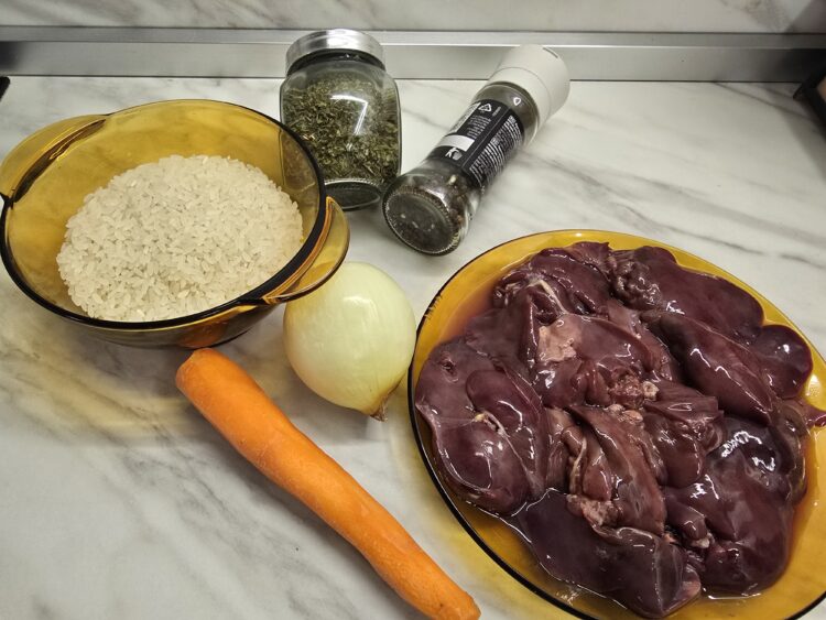 Chicken livers with rice