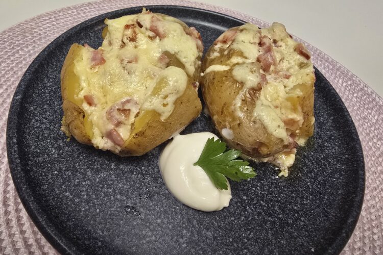 Potatoes with bacon