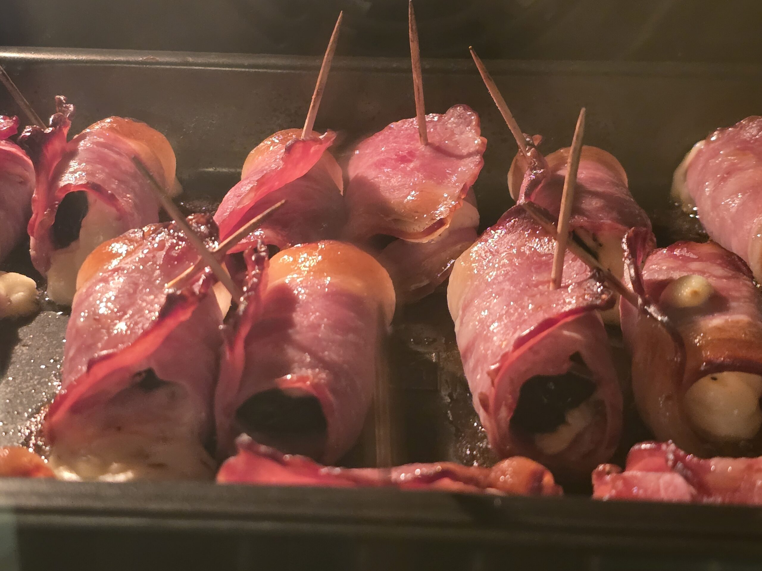 Bacon rolls with prunes