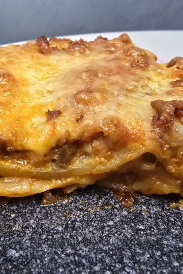 Lazagna with cottage cheese and mozzarella