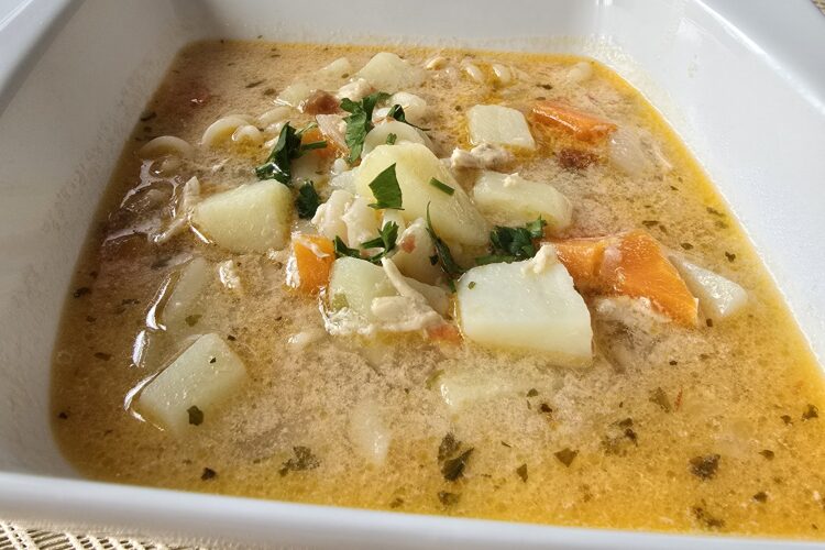 Chicken soup with fusilli