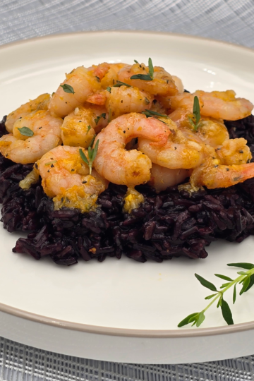 Shrimp with black rice